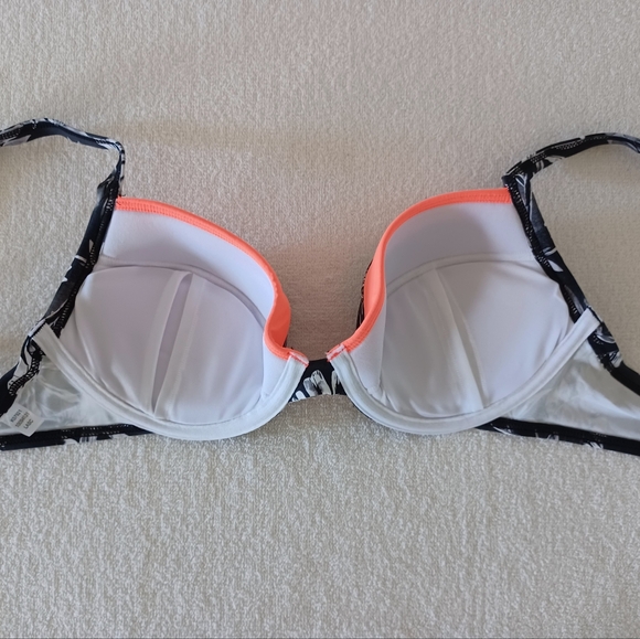 VENUS Tropicoral Padded Bikini Top, size C - Picture 6 of 8